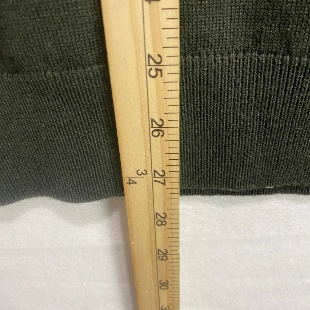 Banana Republic Mens Extra Fine Italian Merino Wool V-Neck Sweater Olive Green L